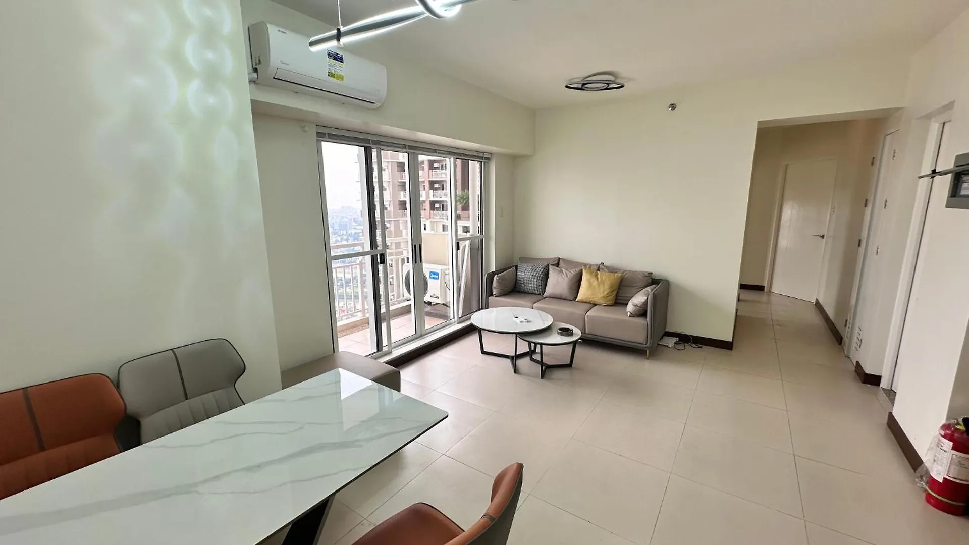 Blue Sky Viewing Apartment Manila