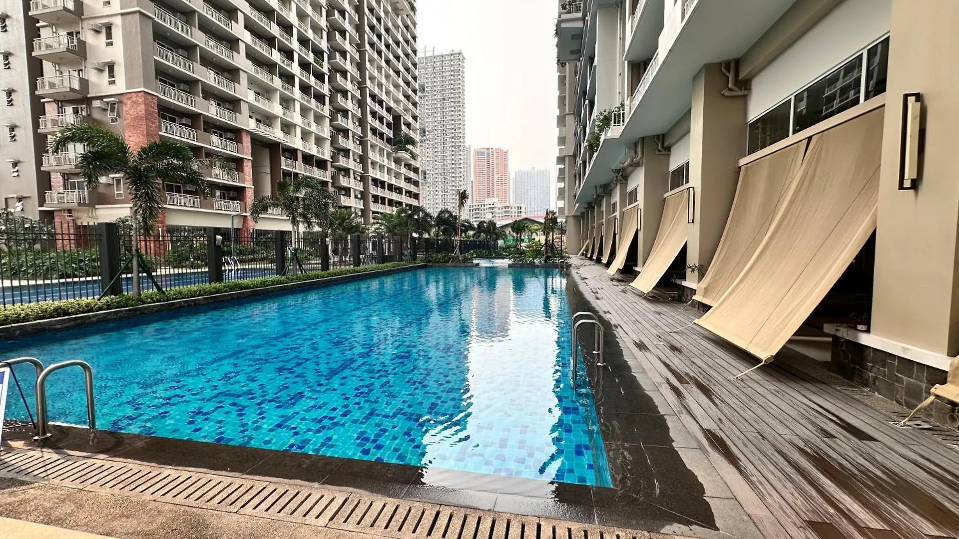 Blue Sky Viewing Apartment Manila